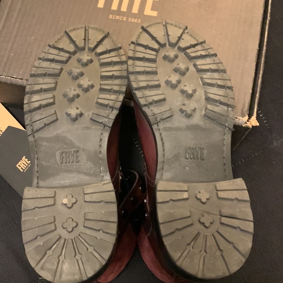💕TRADE ONLY 4 MICHELLE💕
🥾Authentic Frye Samantha Stud Hiker🥾 - Picture 10 of 14